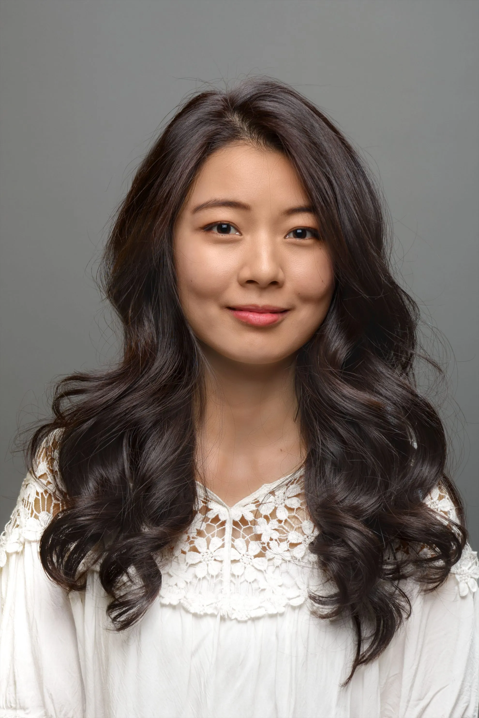 楠梓燙髮 女生 長髮 深色 大捲 正面