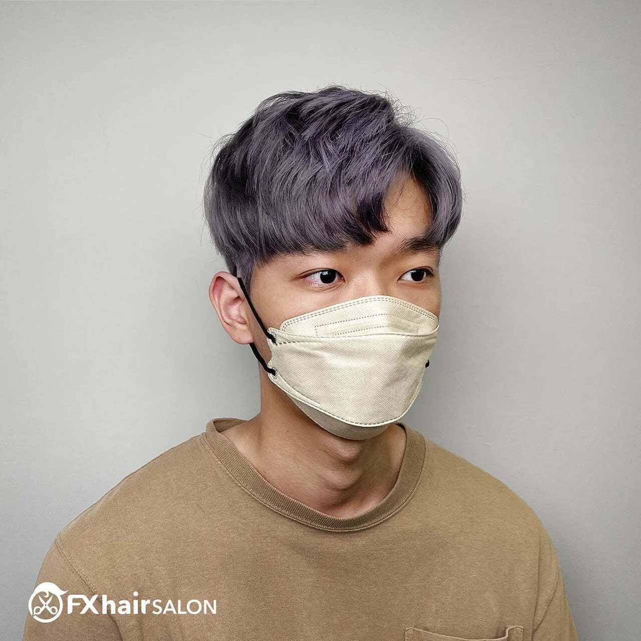 男生短髮的藍紫色漂染