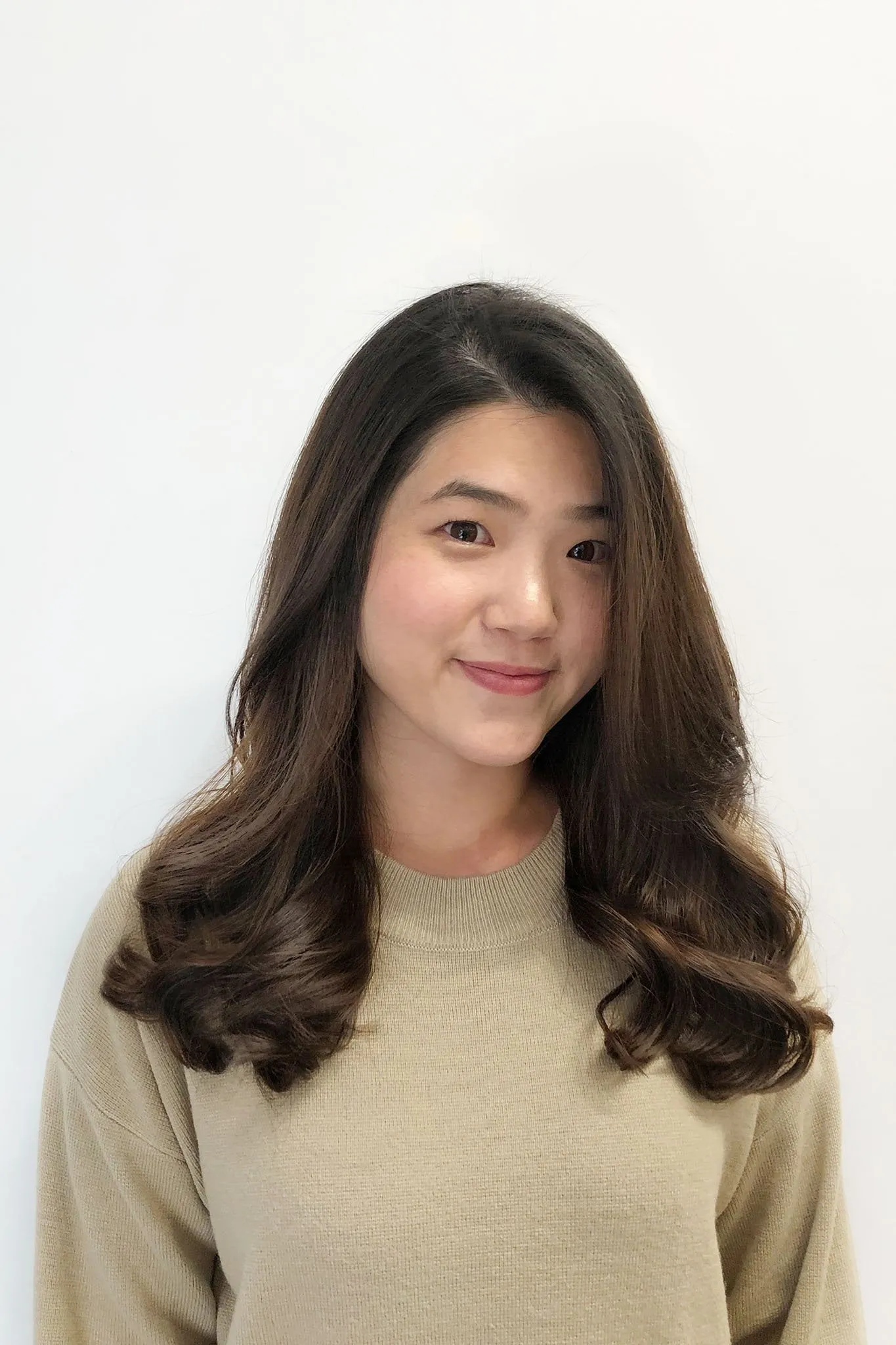 楠梓燙髮 女生 中長髮 空氣捲 正面